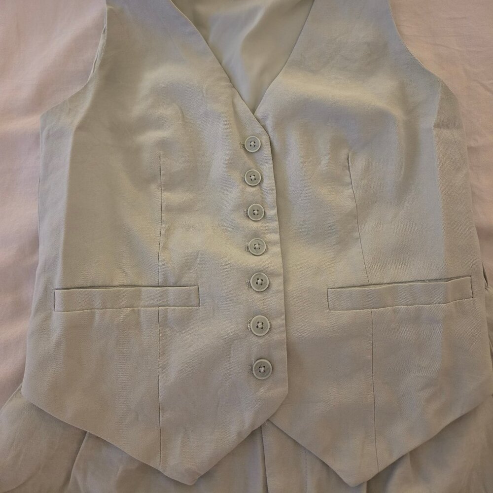 Two Piece Summer Vest Set - Picture 3 of 8